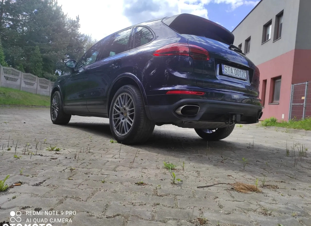 Porsche Cayenne cena 165000 przebieg: 88000, rok produkcji 2017 z Poznań małe 277
